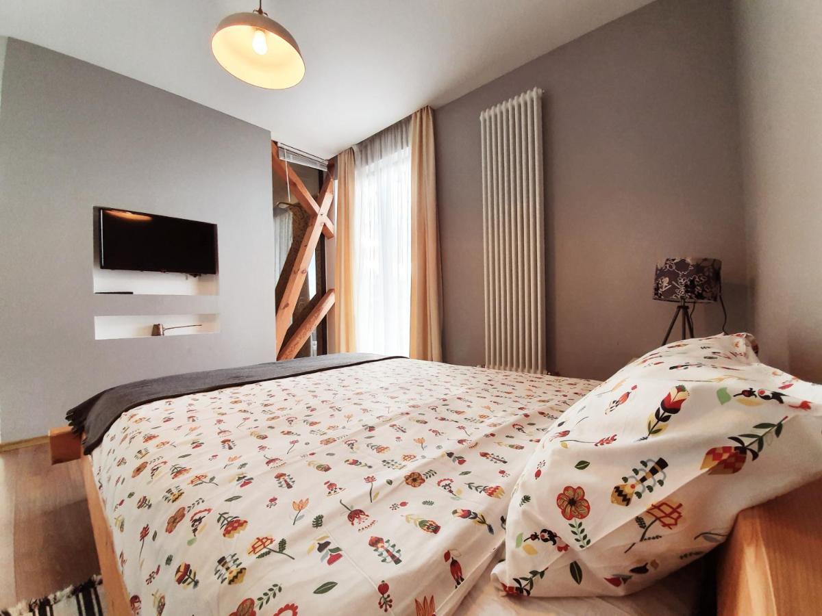 Villa Swiss Сэчеле Экстерьер фото